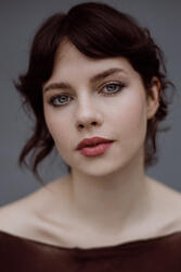 Ella Newton | ScreenTies